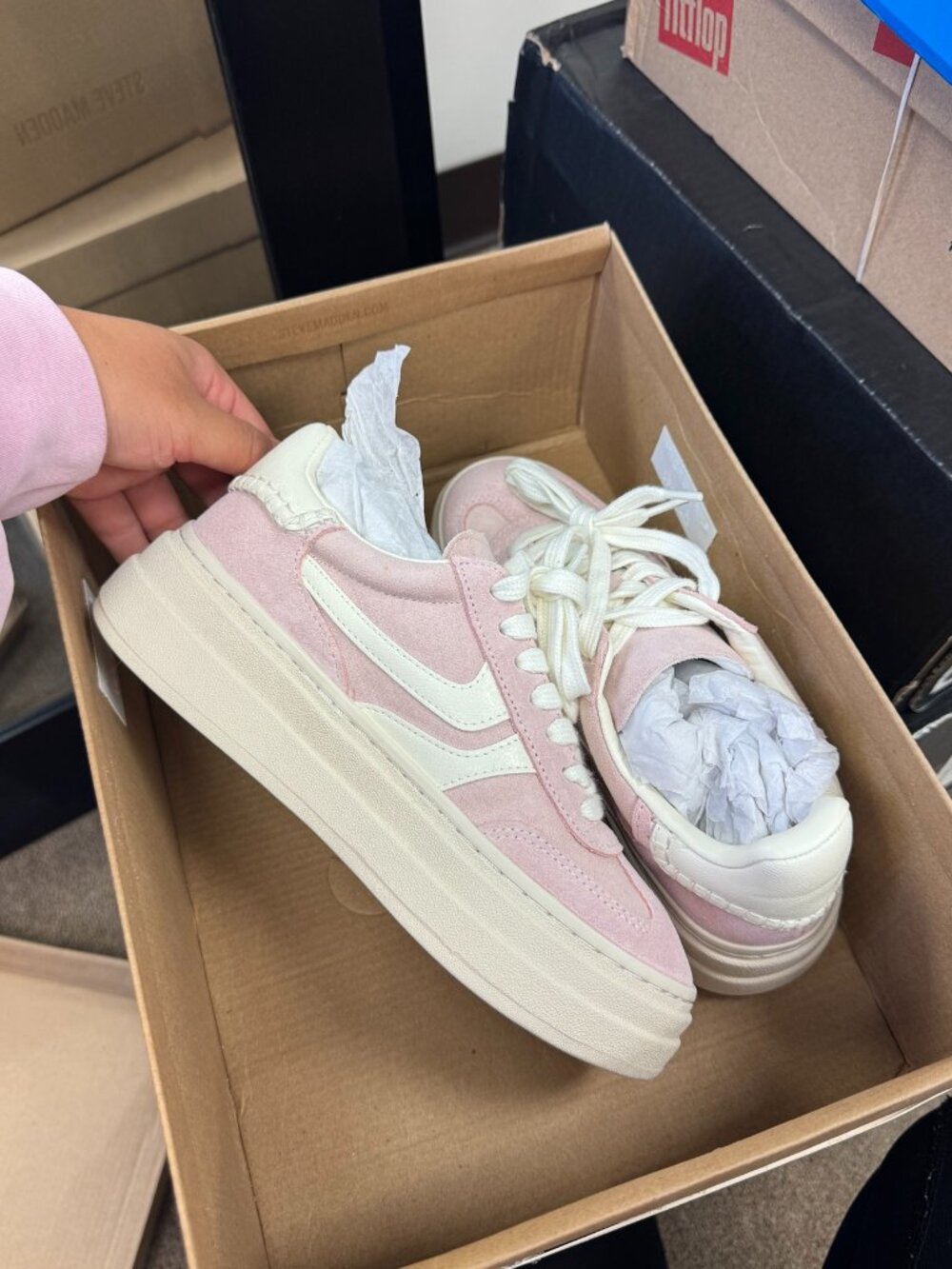 Steve Madden Dodge Pink Sneakers Size 9.5